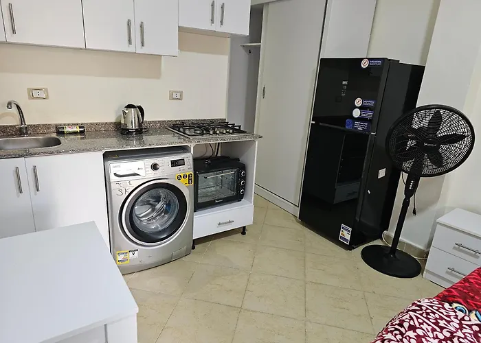 Appartamento Ground Floor Garden & Pool & *